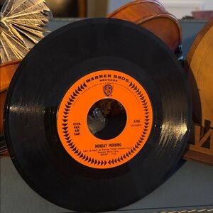 Peter, Paul and Mary 7-inch vinyl single featuring the song "For Lovin' Me".